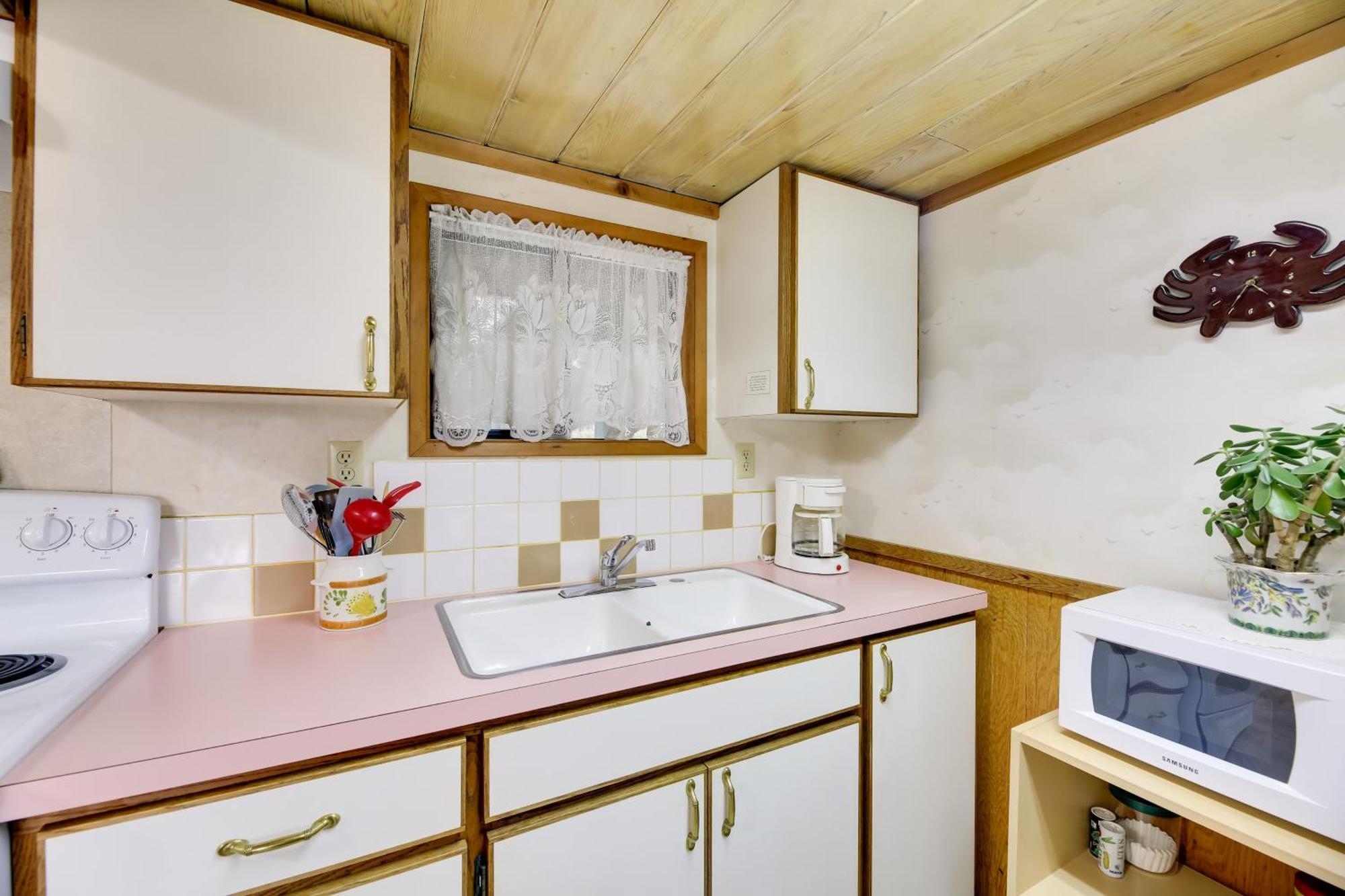 Sanderling Sea Cottages, Unit 1 With Deck! Waldport Exterior photo